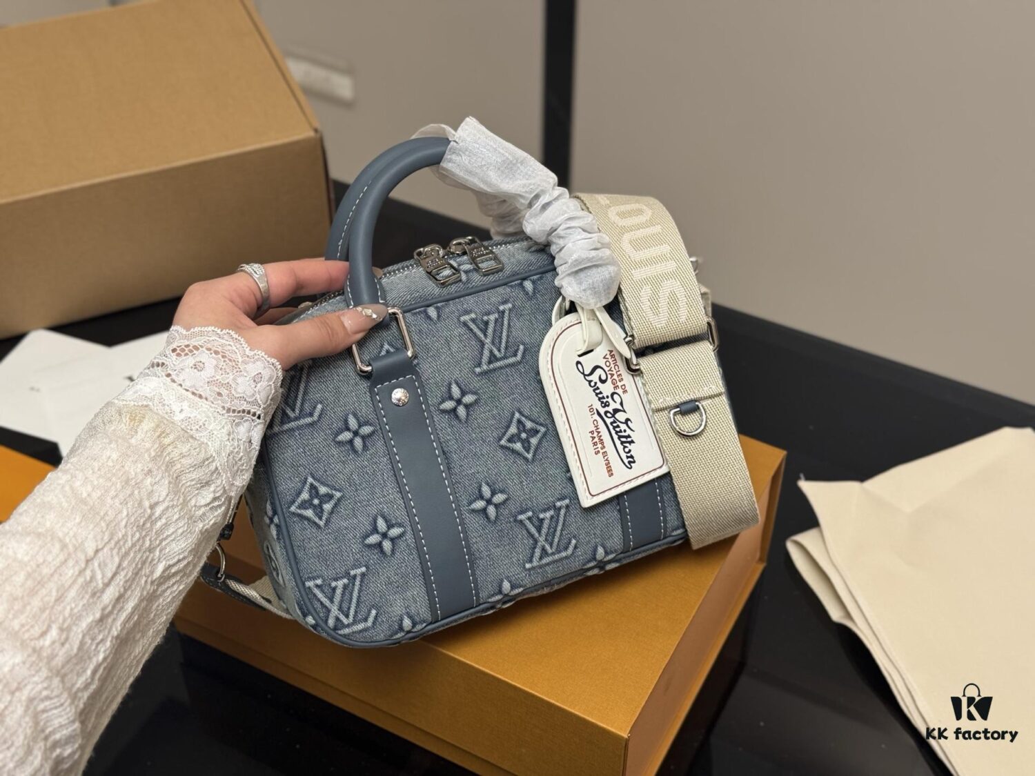 New Men's Camera Bag with Foldable Aircraft Box