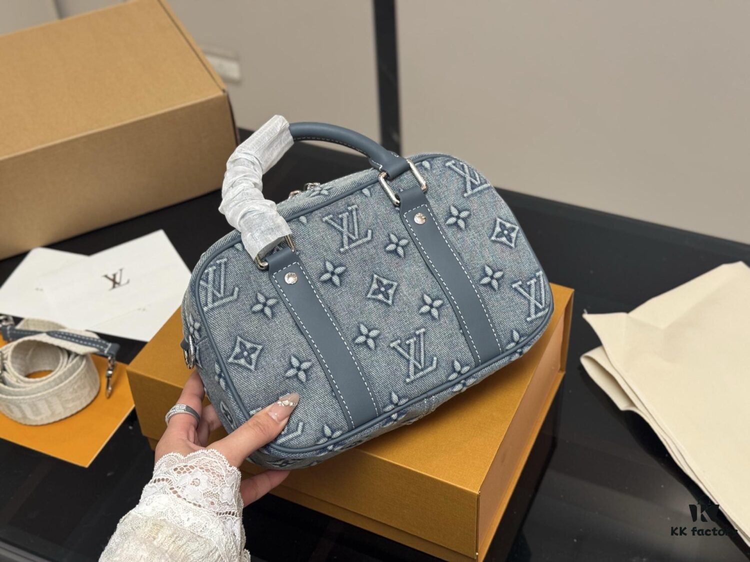 New Men's Camera Bag with Foldable Aircraft Box