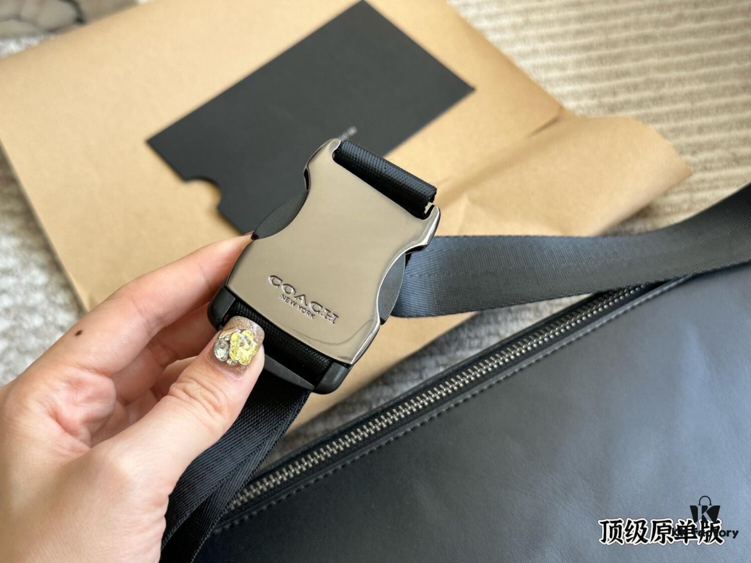 Original Order Version | COACH WARREN Men's Waist Bag, a must-have style that looks great on every fashionable man – same look as LV but at a fraction of the price!