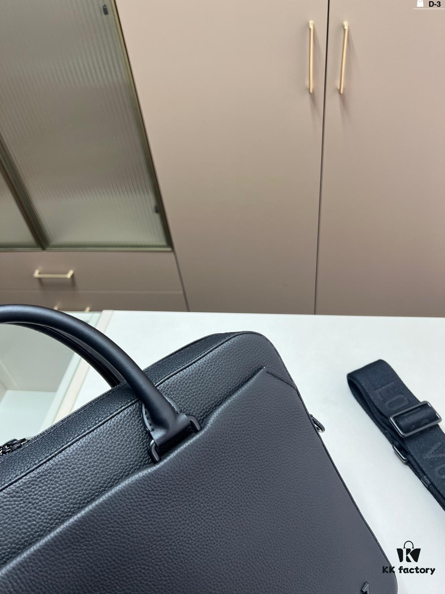 Louis Vuitton Men's Briefcase, Can Be Worn Crossbody or Carried by Hand, Spacious Capacity Fits Documents and Laptop, Size D-3-2 40×28