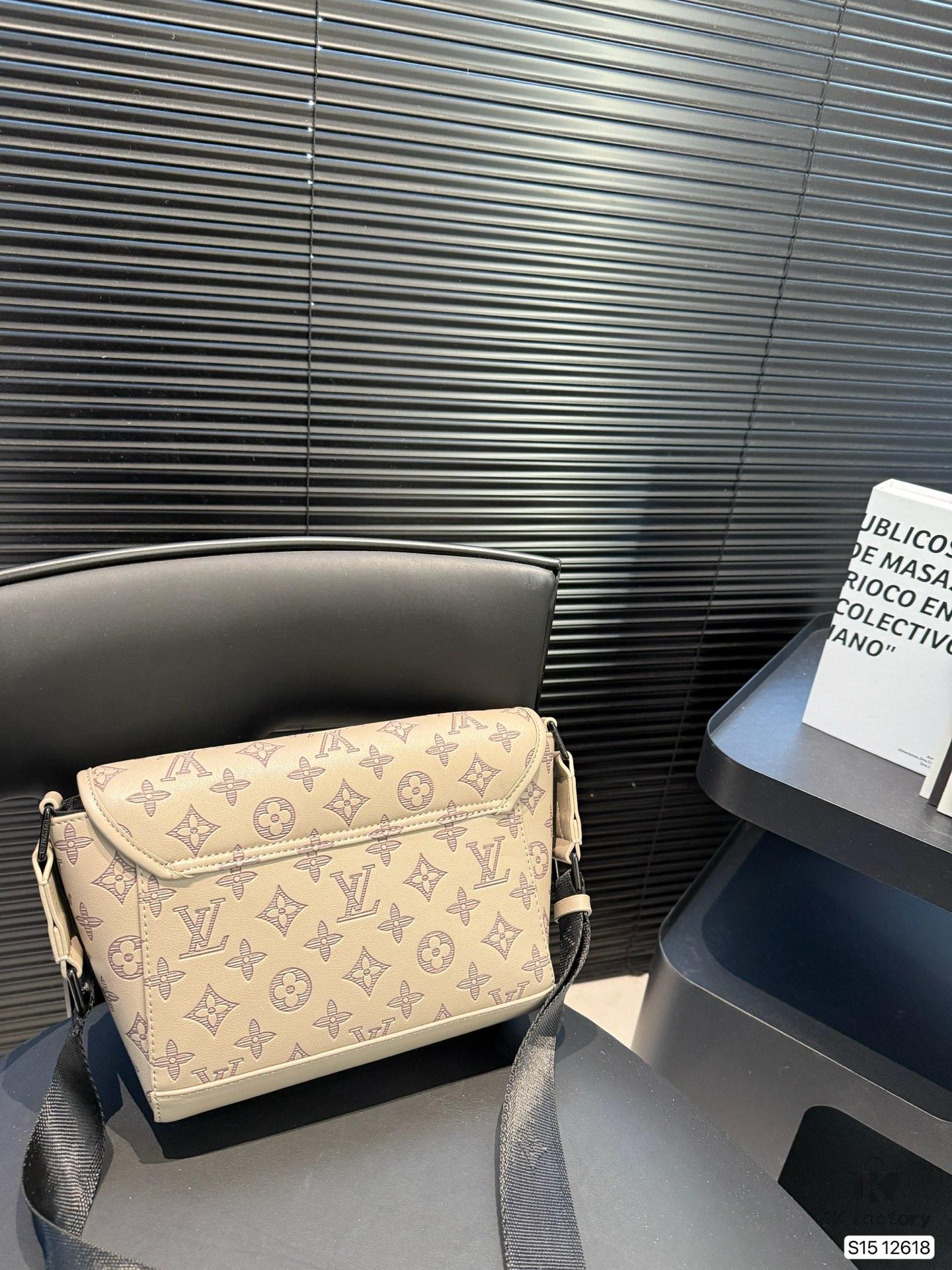 Vintage LV New Men's Messenger Bag