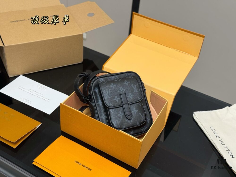 Foldable Box Airplane Box for LV Men's Camera Bag 25ss, God-Level Style!
