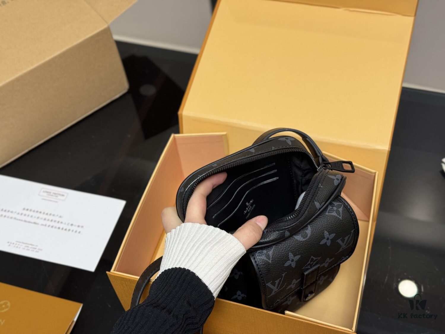 Foldable Box Airplane Box for LV Men's Camera Bag 25ss, God-Level Style!