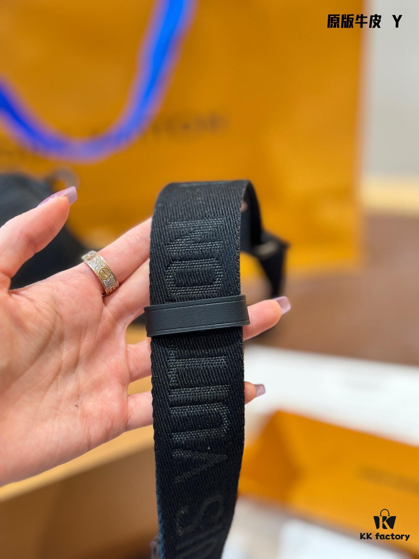 LV KEEPALL Black Men's Crossbody Bag for Men OOTD