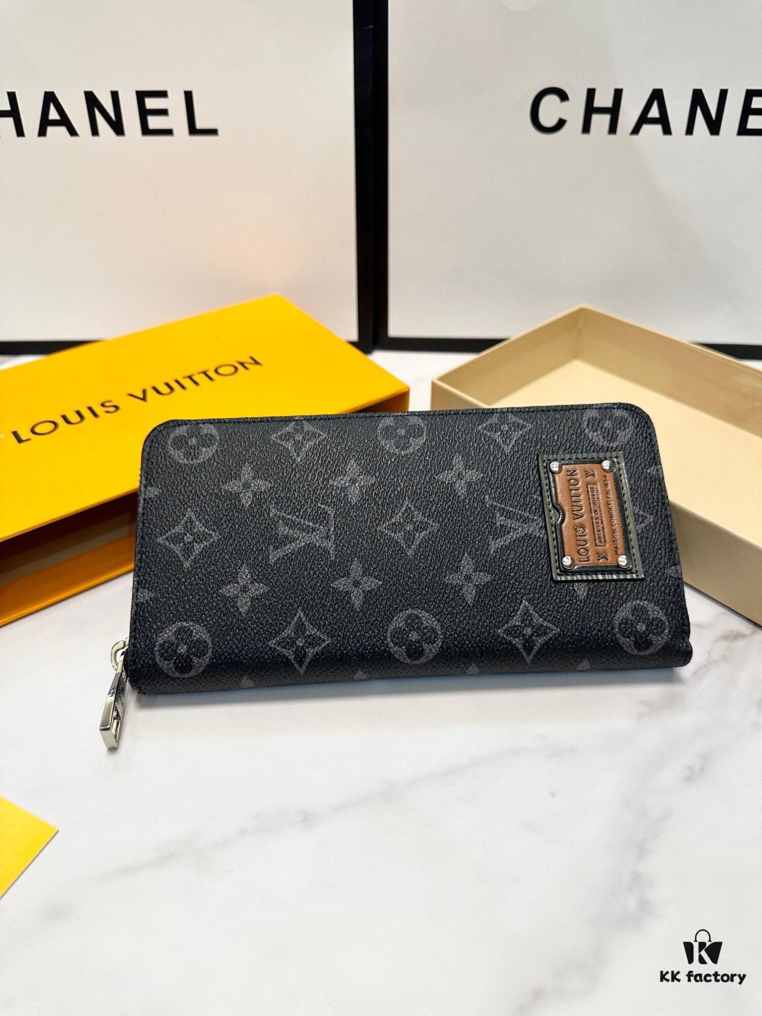 LV New Men's Hand Bag Black 20x10