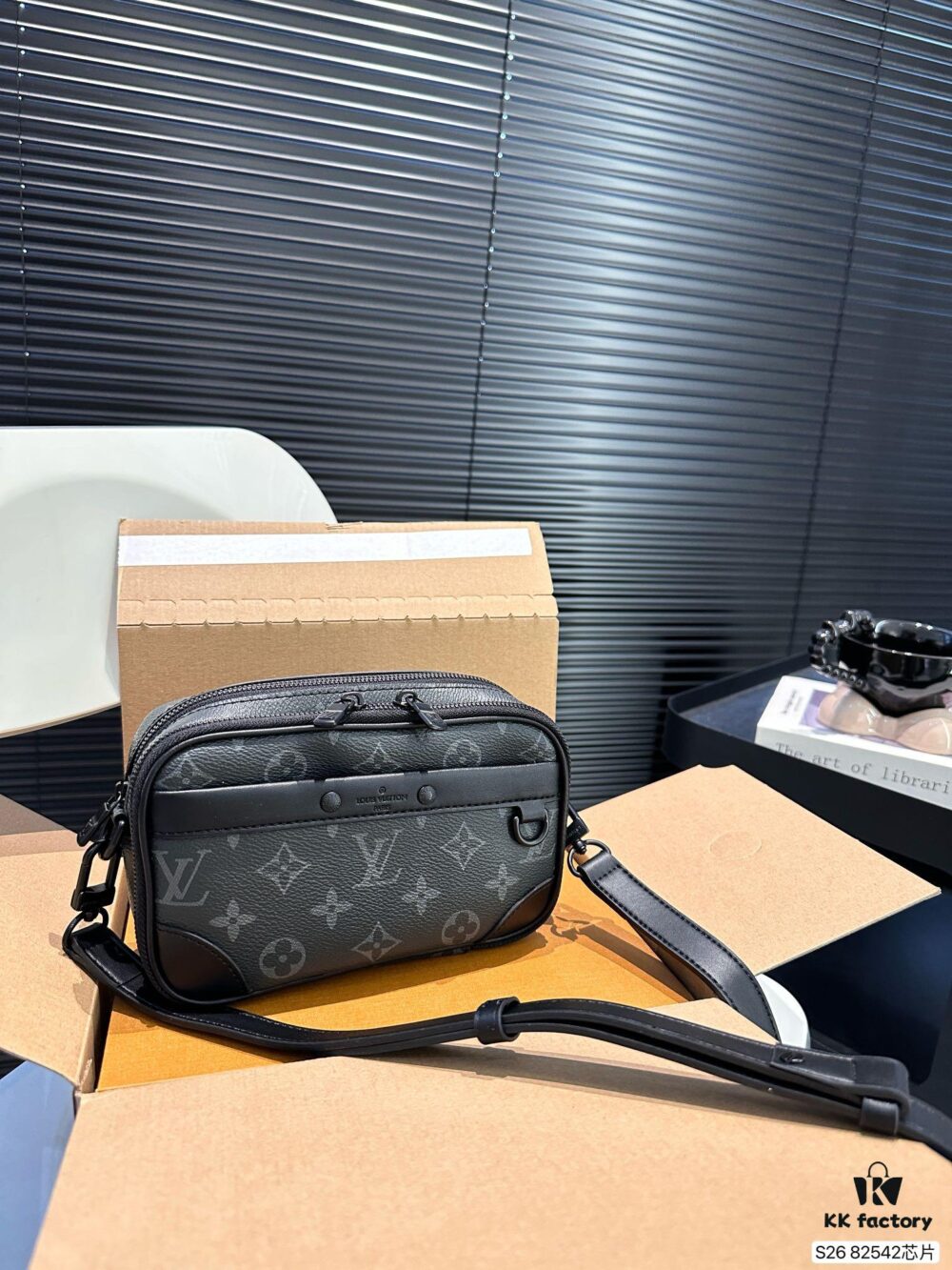 LV New Men's Camera Bag with Airplane Box Foldable Packaging