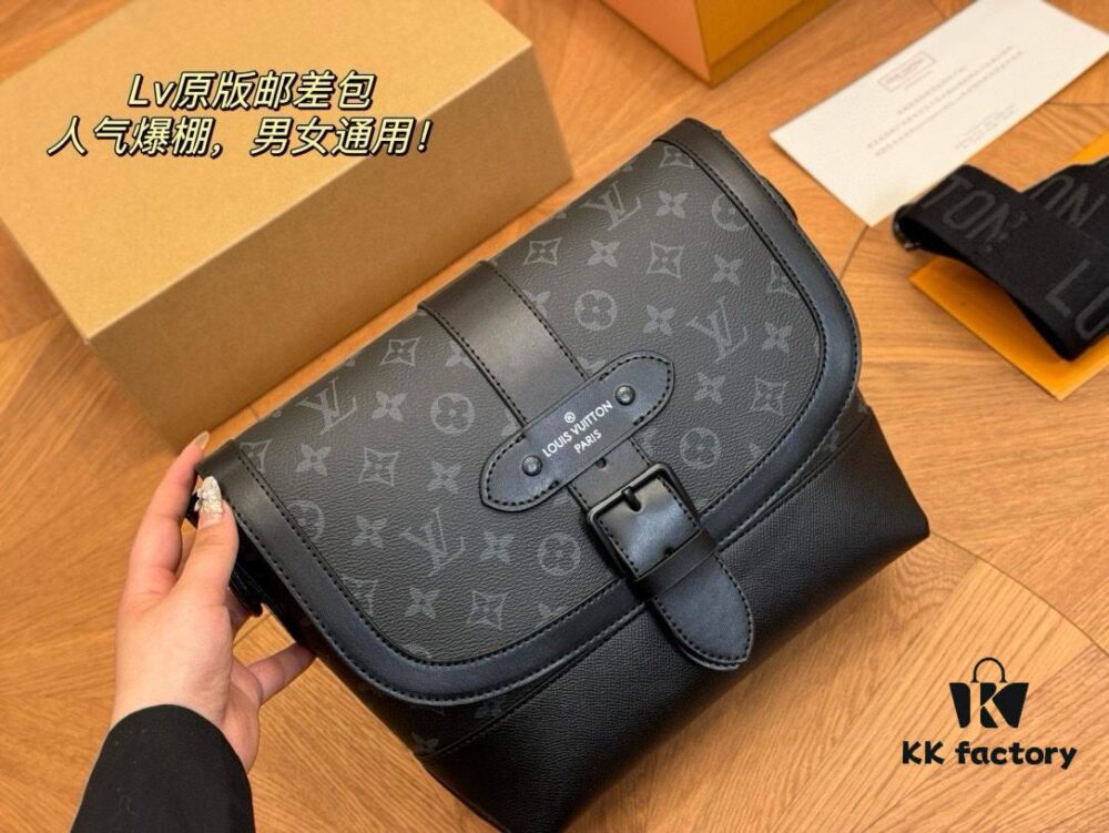 LV Men's Messenger Bag VOYAGER Foldable Box Plane Box Size: 25*22cm