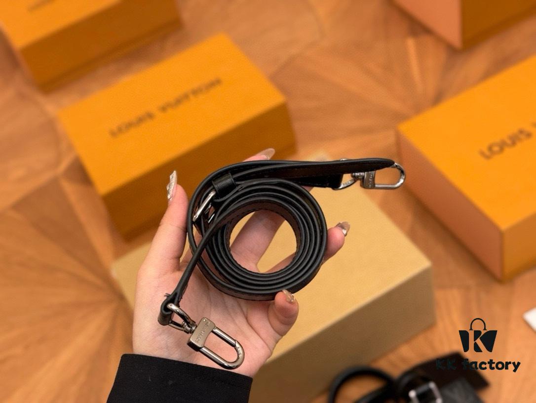 LV Men's Sac Plat VOYAGER Tote Bag with Foldable Aircraft Box, Size: 22.19cm