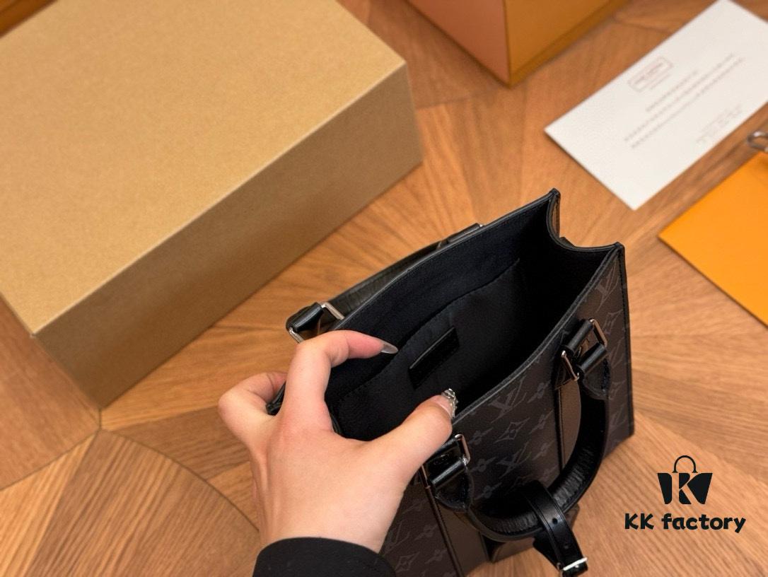 LV Men's Sac Plat VOYAGER Tote Bag with Foldable Aircraft Box, Size: 22.19cm