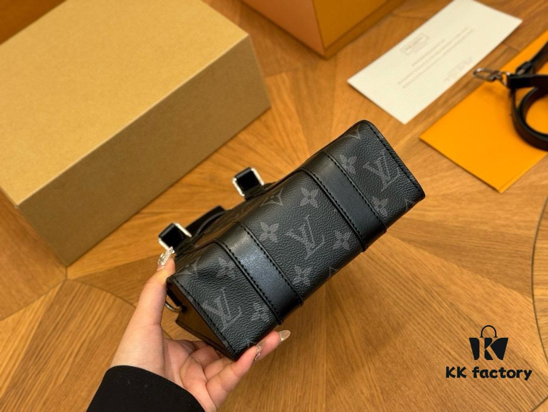 LV Men's Sac Plat VOYAGER Tote Bag with Foldable Aircraft Box, Size: 22.19cm