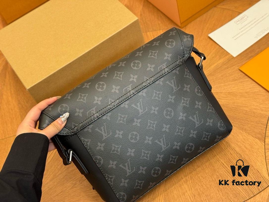 LV Men's Messenger Bag VOYAGER Foldable Box Style Size 28*25cm