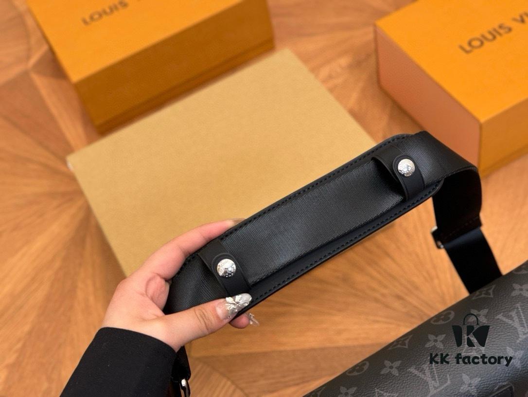 LV Men's Messenger Bag VOYAGER Foldable Box Style Size 28*25cm