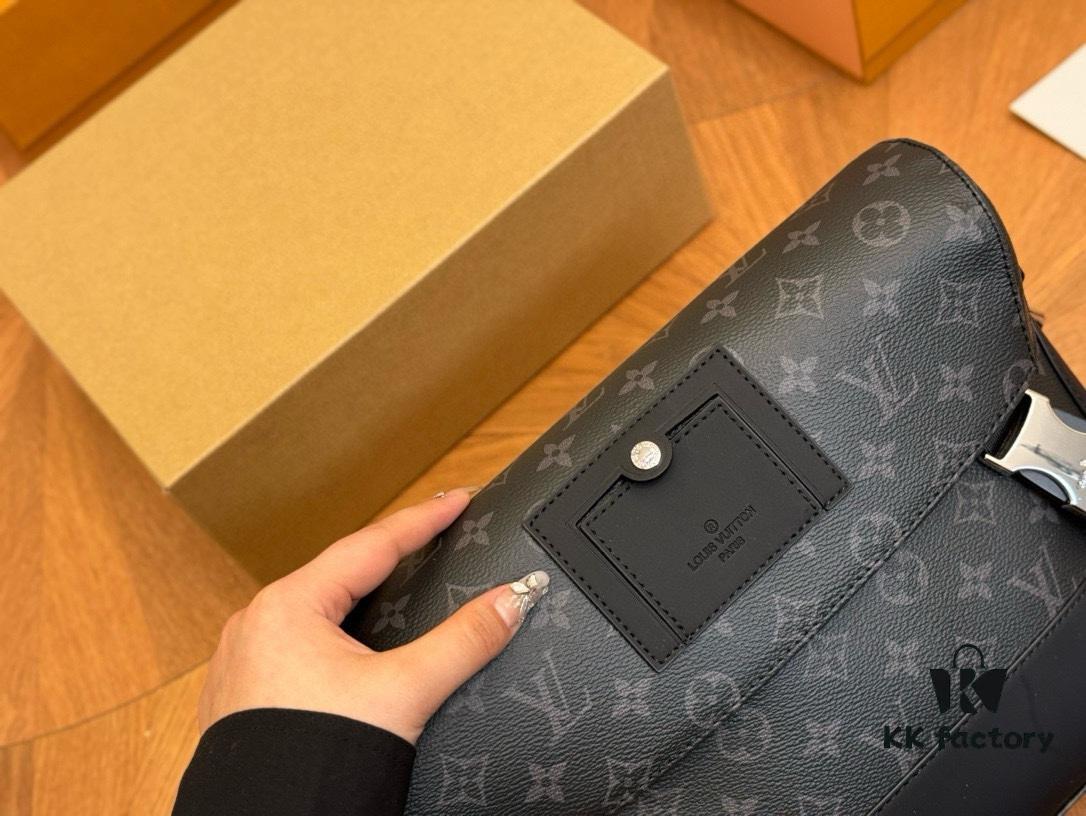LV Men's Messenger Bag VOYAGER Foldable Box Style Size 28*25cm