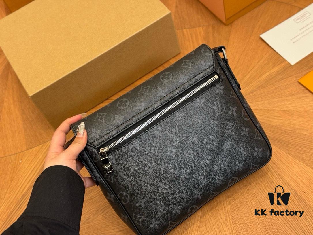 Foldable Plane Box for LV Men's High-Quality and Practical Multi-Wear Bag with Subtle Color Matching