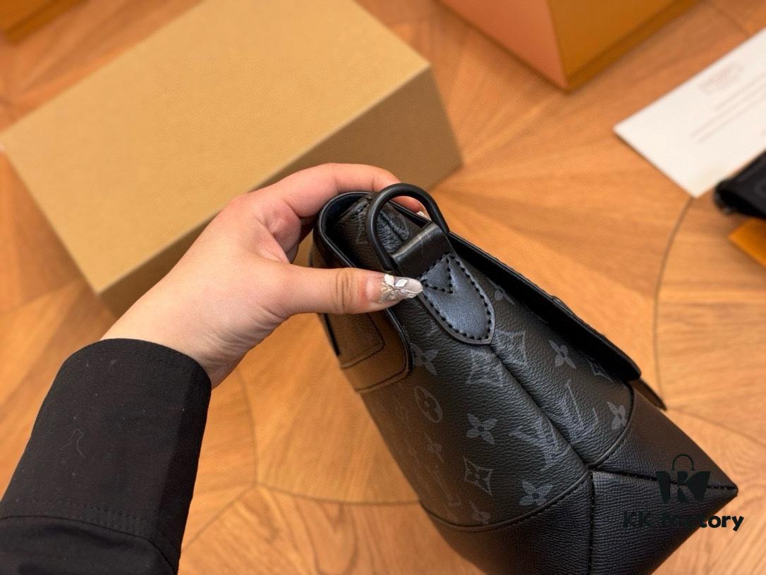 LV Men's Messenger Bag VOYAGER Foldable Box Plane Box Size: 25*22cm