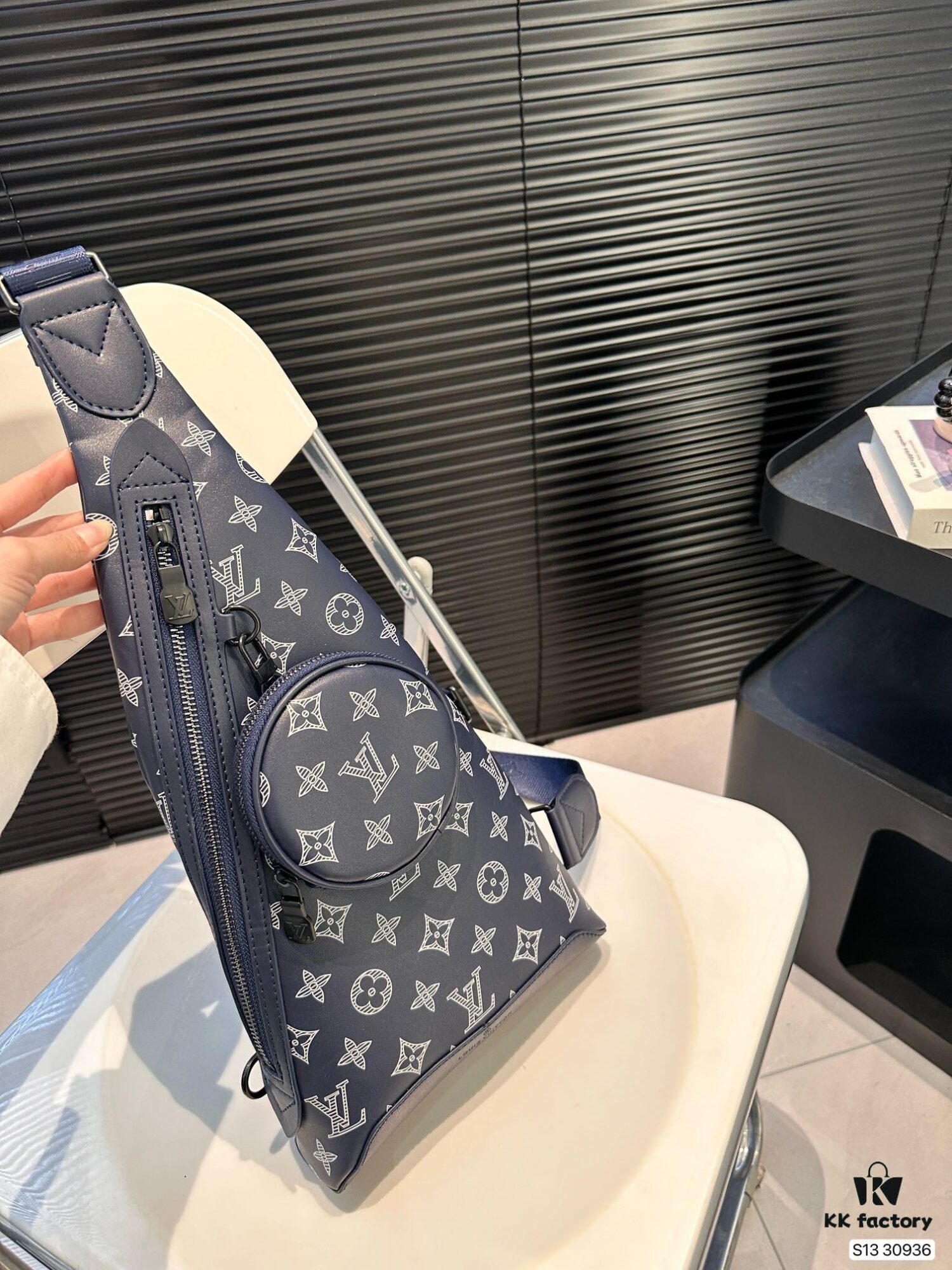 New Men's Chest Bag LV Style Chest Pack, Stylish Design with Zipper Closure