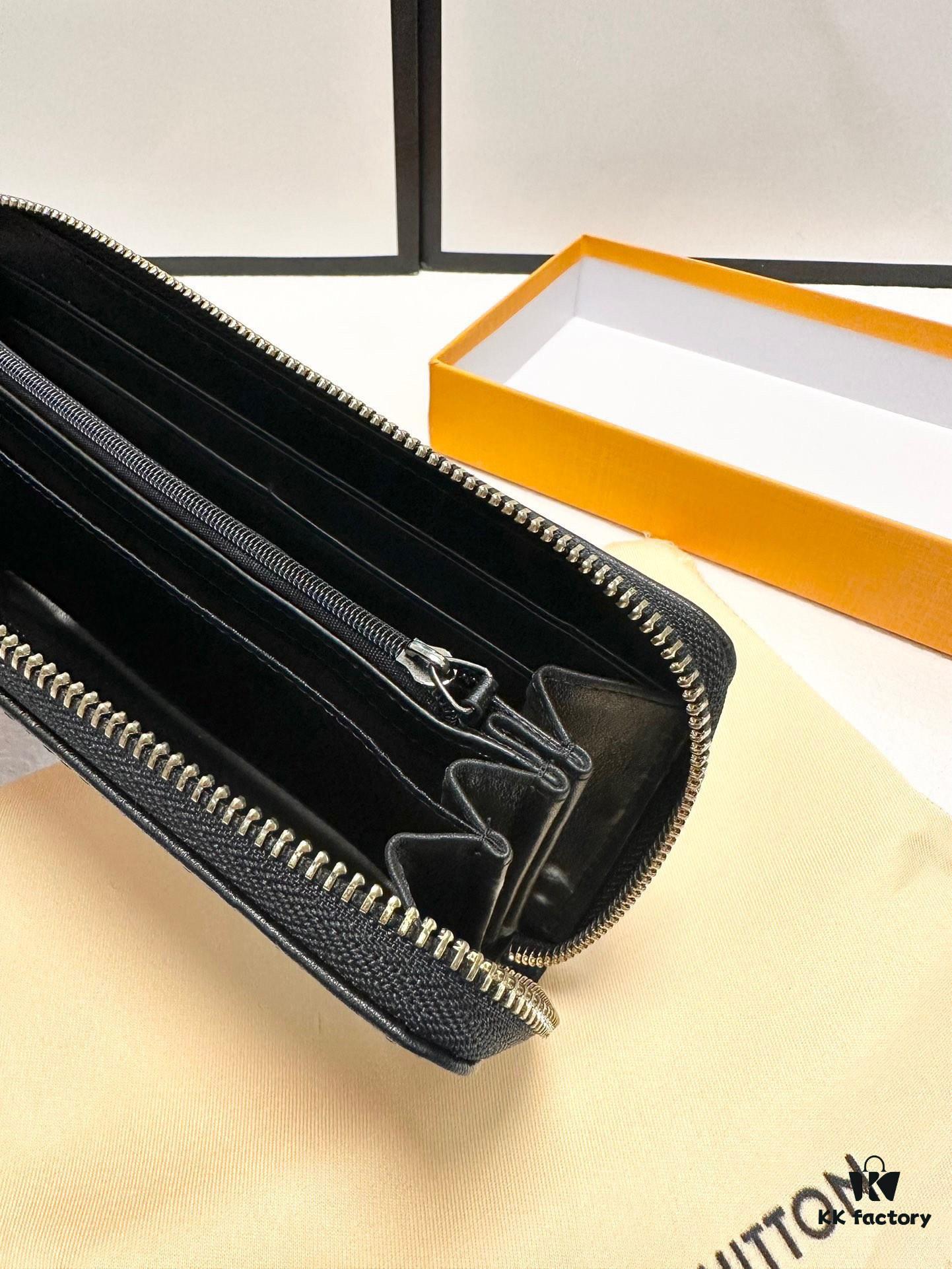 LV New Men's Hand Bag Black 20x10