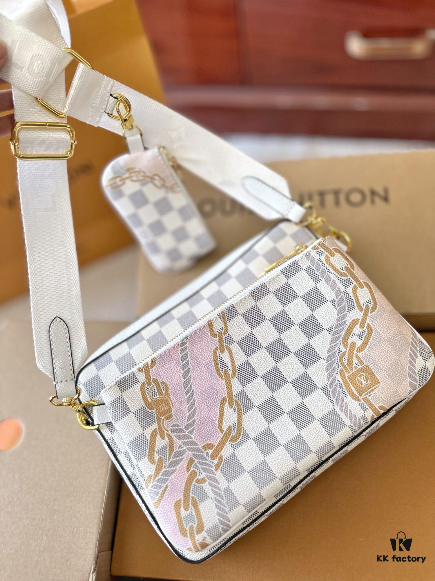LV Louis Vuitton Men's Crossbody Bag, Three-in-One Foldable Gift Box Packaging