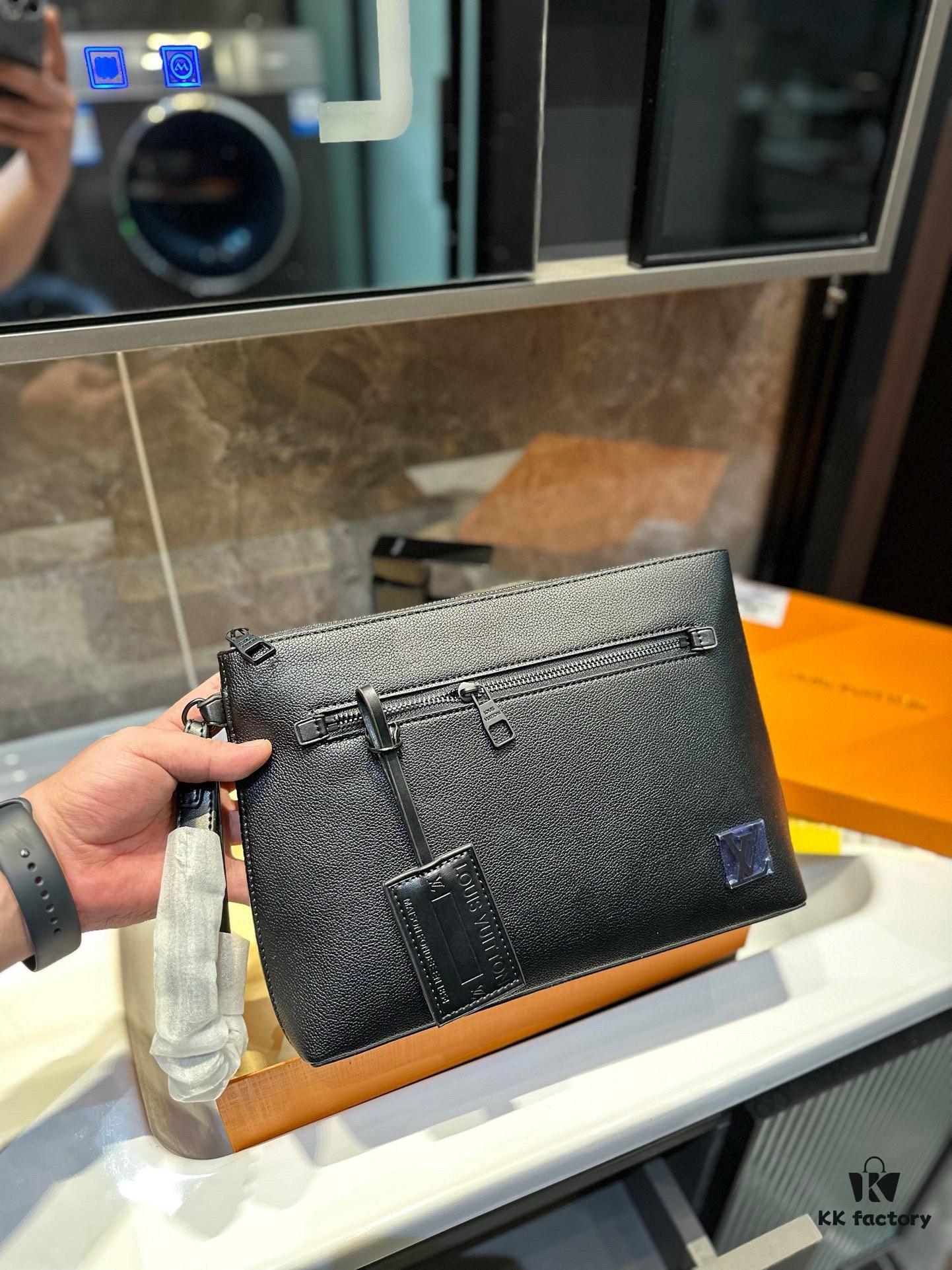 LV New Men's Clutch Bag, Stylish and Youthful Design, Compact Camera-style Pouch with Adjustable Strap