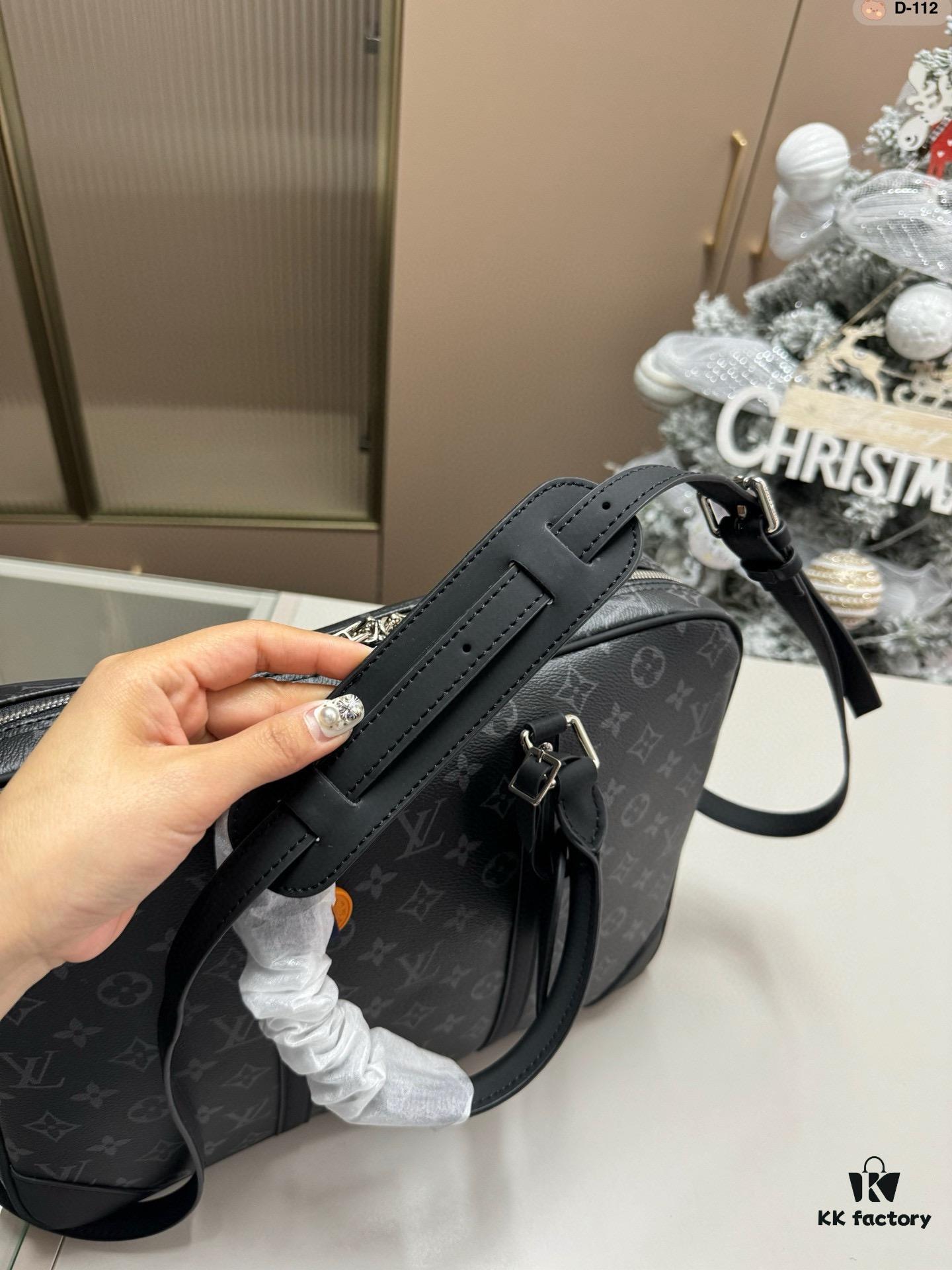 LV Men's Briefcase, Can Be Worn Crossbody or Carried by Hand, Spacious Capacity for Documents and Laptop, Black Classic Style, Extremely Durable Material, Ideal Choice for Business Men, Model D-112, Size 34x7x27 cm, Foldable Box