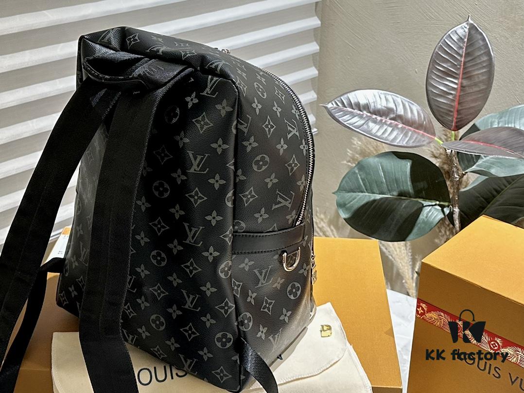 Authentic LV Men's Discovery Donald Duck Graffiti Backpack in Genuine Cowhide