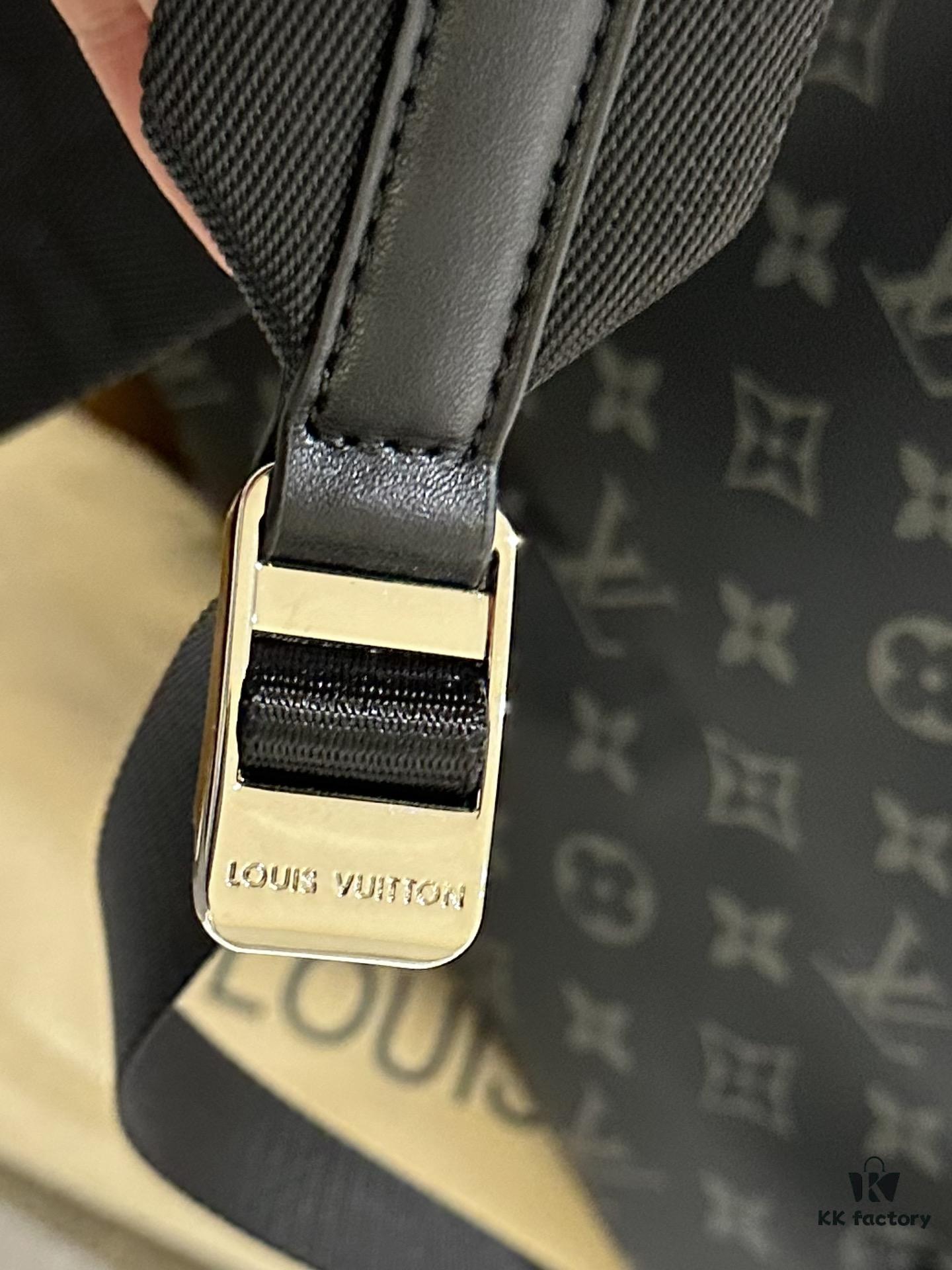 Authentic LV Men's Discovery Donald Duck Graffiti Backpack in Genuine Cowhide