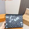 LV Men's Clutch Bag, Full Set Packaging, 28x22cm - Ideal as Toiletry Case, Stylish and Versatile for Daily Commute or Any Occasion