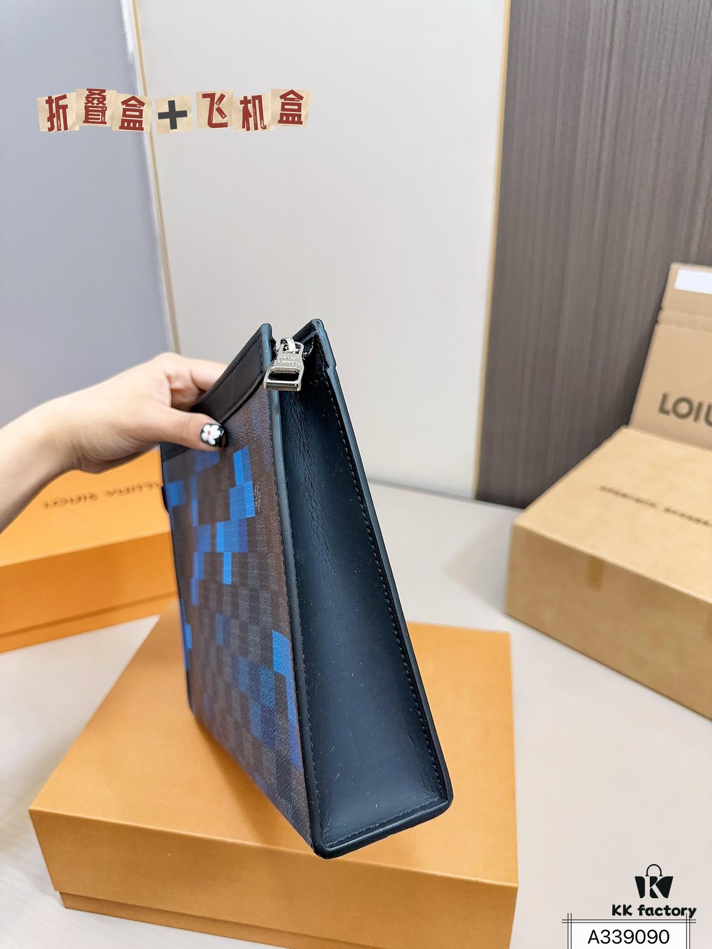 LV Men's Clutch Bag, Full Set Packaging, Dimensions 28 x 22