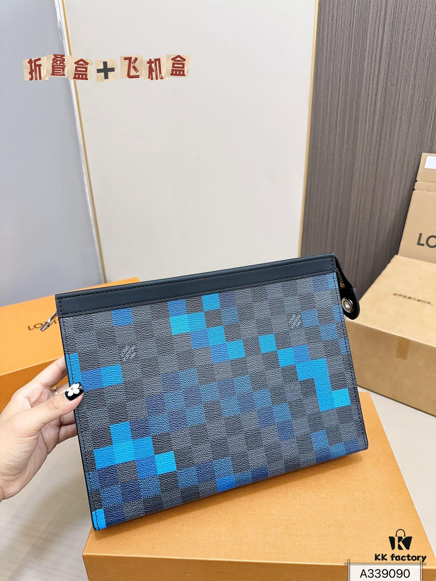 LV Men's Clutch Bag, Full Set Packaging, Dimensions 28 x 22