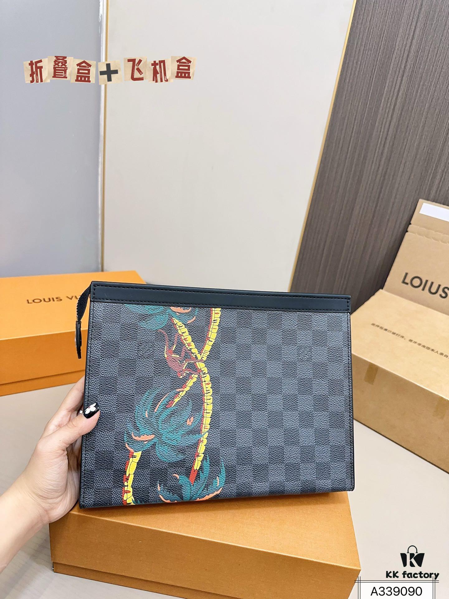 LV Men's Clutch Bag, Full Set Packaging, Dimensions 28 x 22