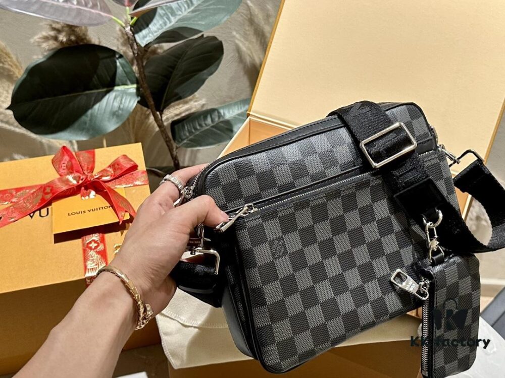 LV Louis Vuitton Men's Crossbody Bag, Tri-fold Design, Premium Imported Fabric, Official Website Aircraft Case Included