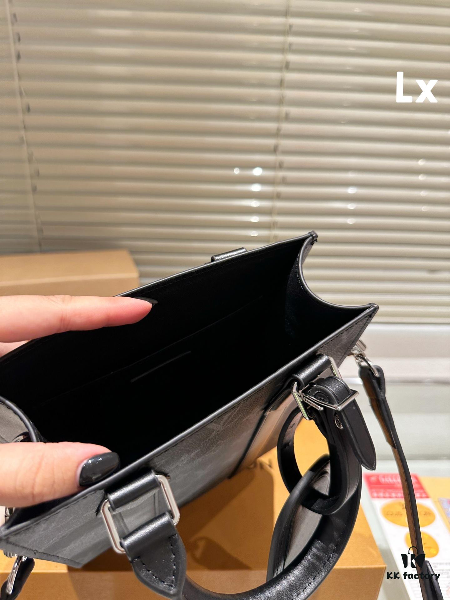 LV Men's Sac Plat VOYAGER Tote Bag with Foldable Box and Airplane Packaging