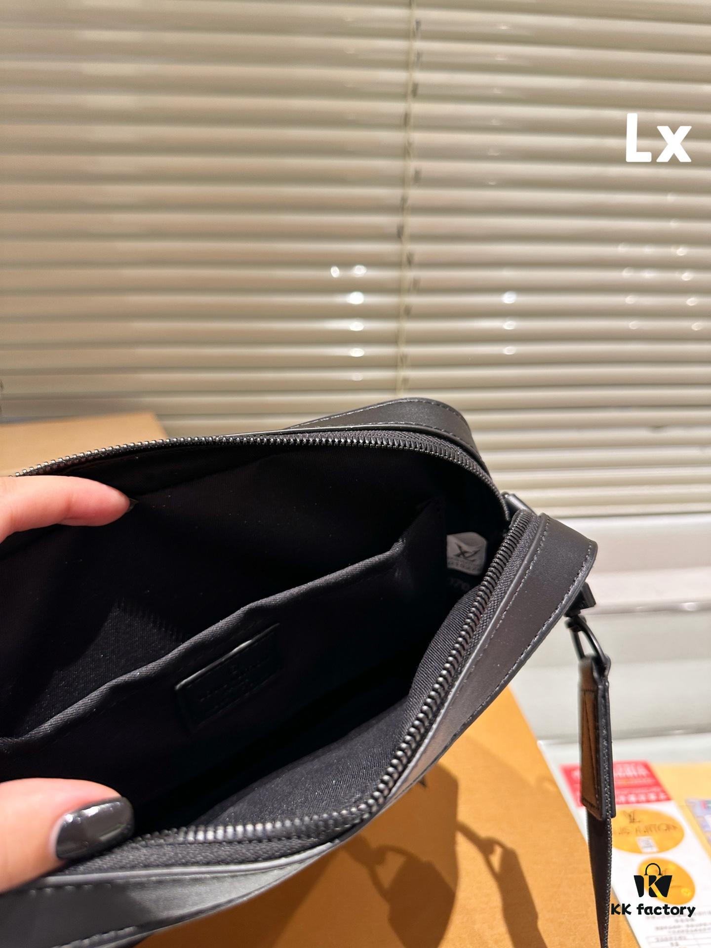 Louis Vuitton Men's Shoulder Bag with Gift Box 🎁