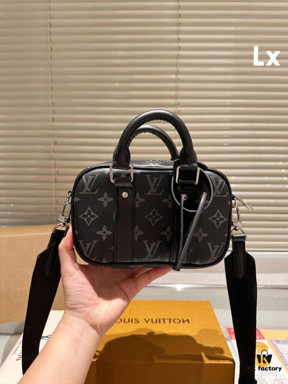 Louis Vuitton Men's Shoulder Bag with Gift Box 🎁