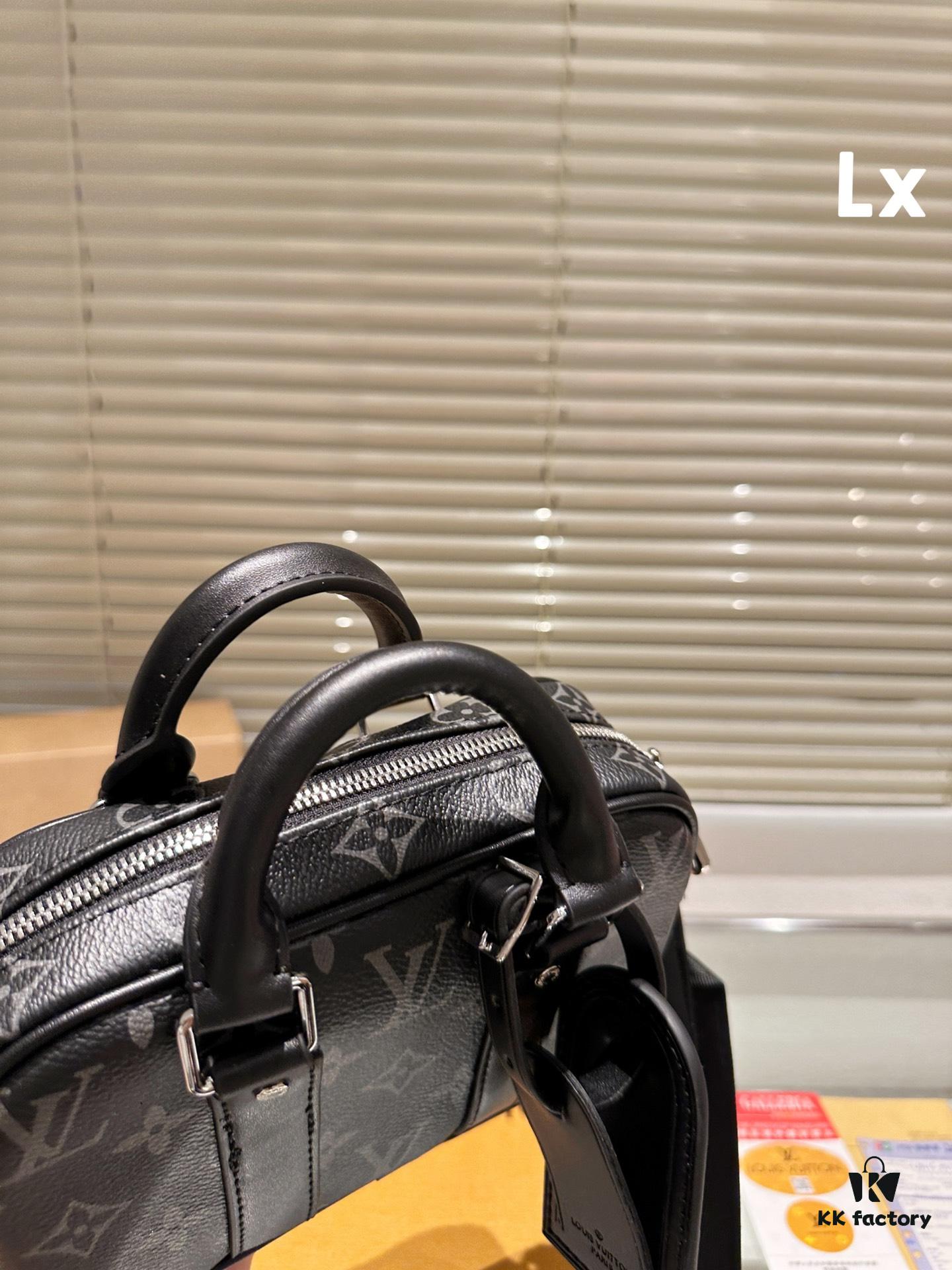 Louis Vuitton Men's Shoulder Bag with Gift Box 🎁