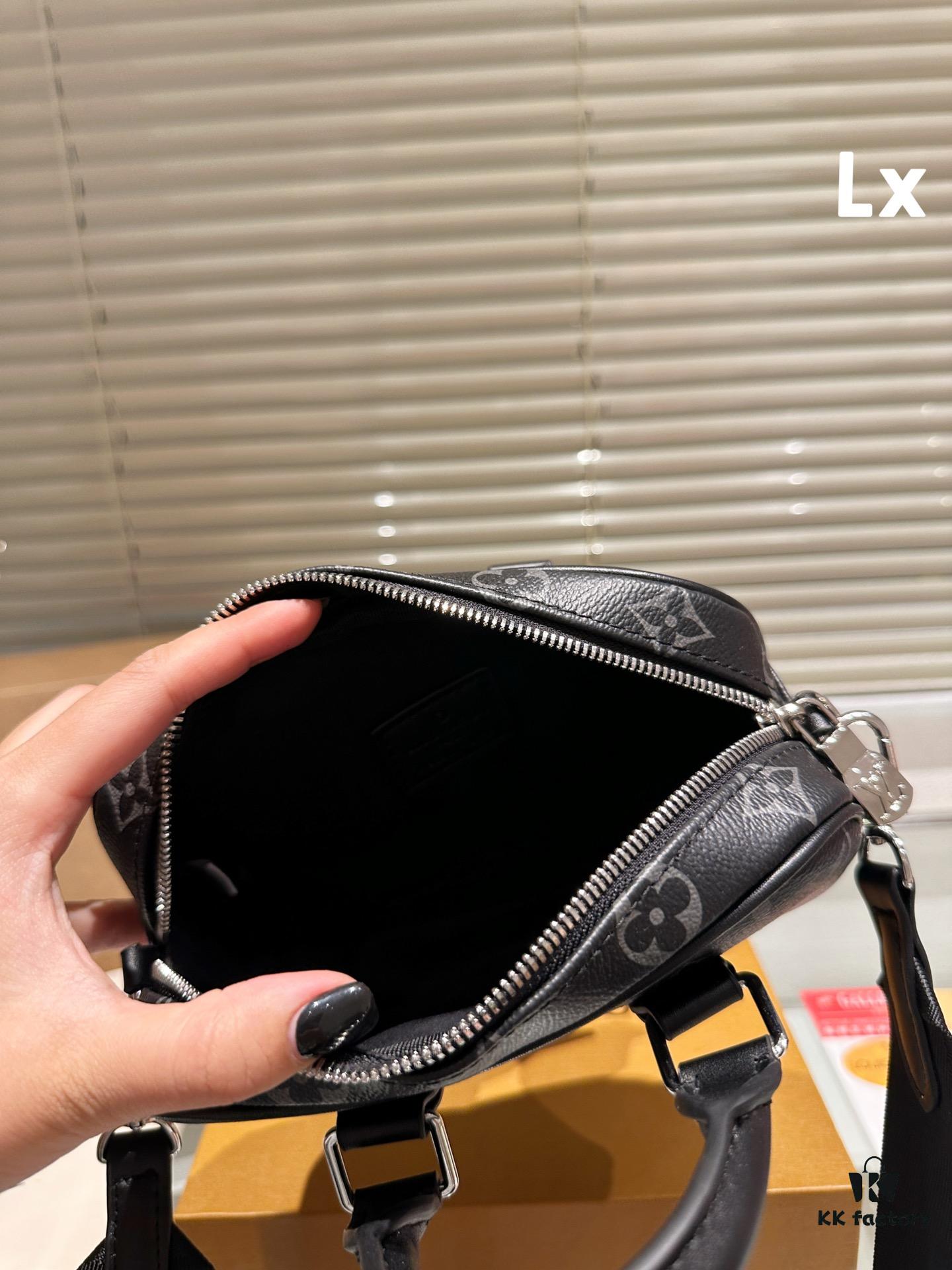 Louis Vuitton Men's Shoulder Bag with Gift Box 🎁