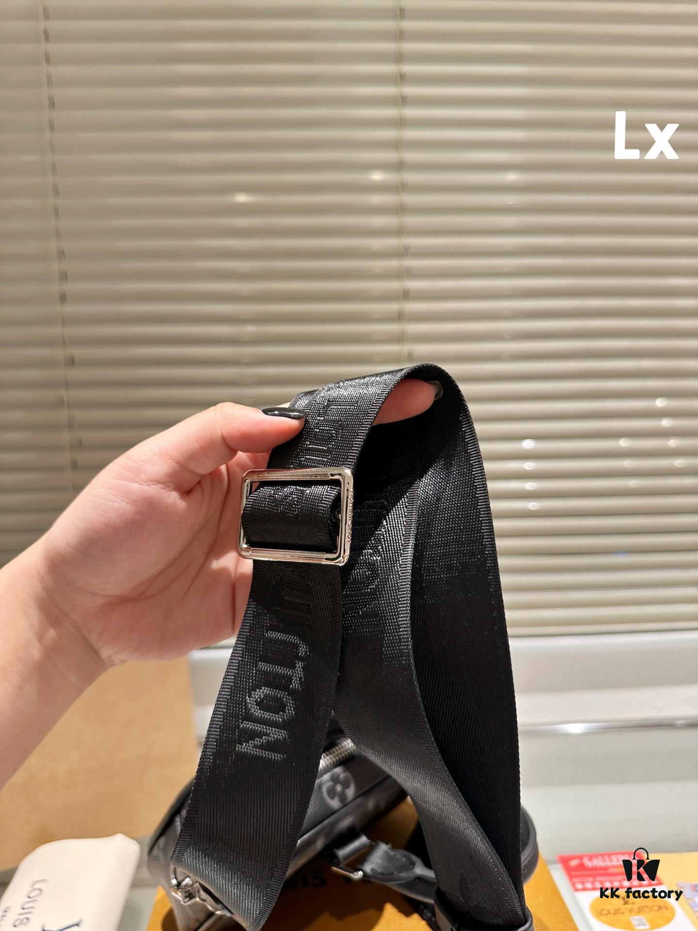 Louis Vuitton Men's Shoulder Bag with Gift Box 🎁