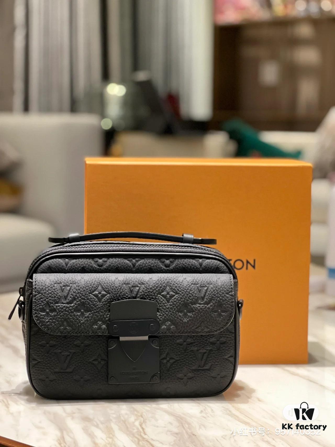 Alessia Milan LV Louis Vuitton 2022 Men's S-LOCK Monogram Messenger Bag Shoulder Crossbody Bag