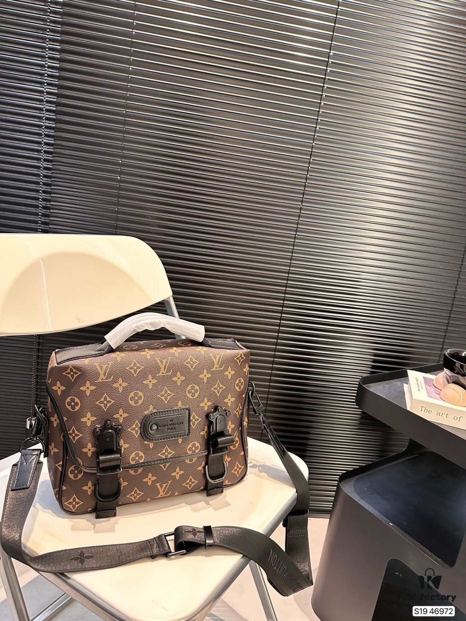 Louis Vuitton Men's Messenger Bag