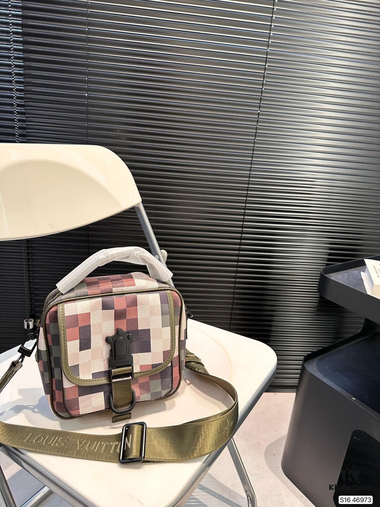 Louis Vuitton Men's Messenger Bag