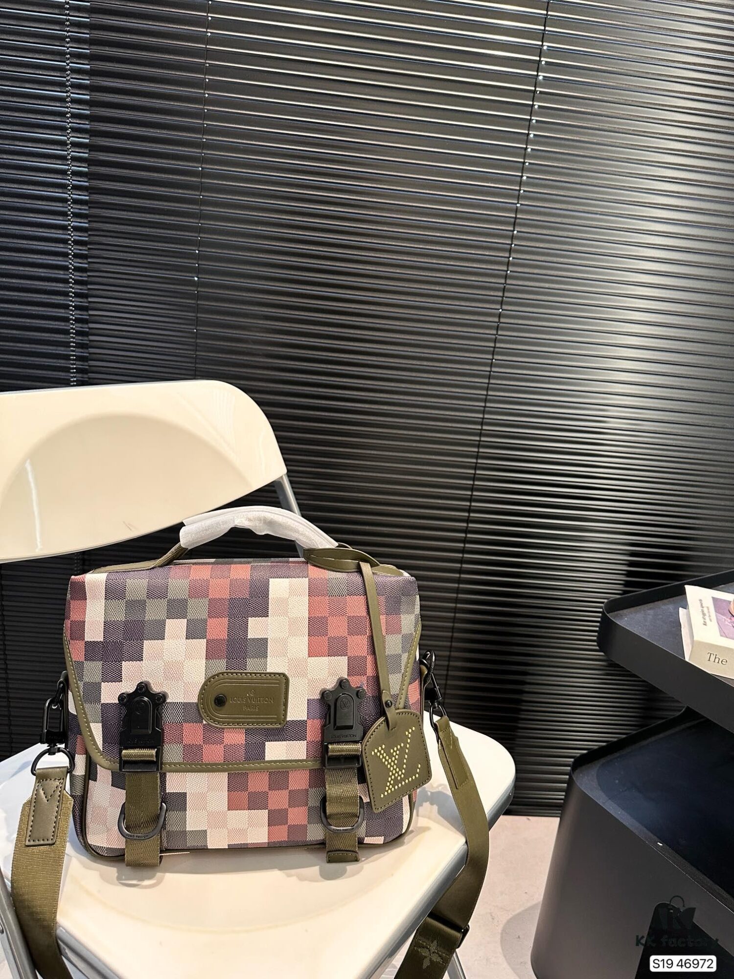 Louis Vuitton Men's Messenger Bag, Shoulder Bag, Size 28x21, Model No. 46972