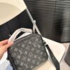 Louis Vuitton Men's Messenger Bag, Shoulder Bag, Model 46973, Size 19x17