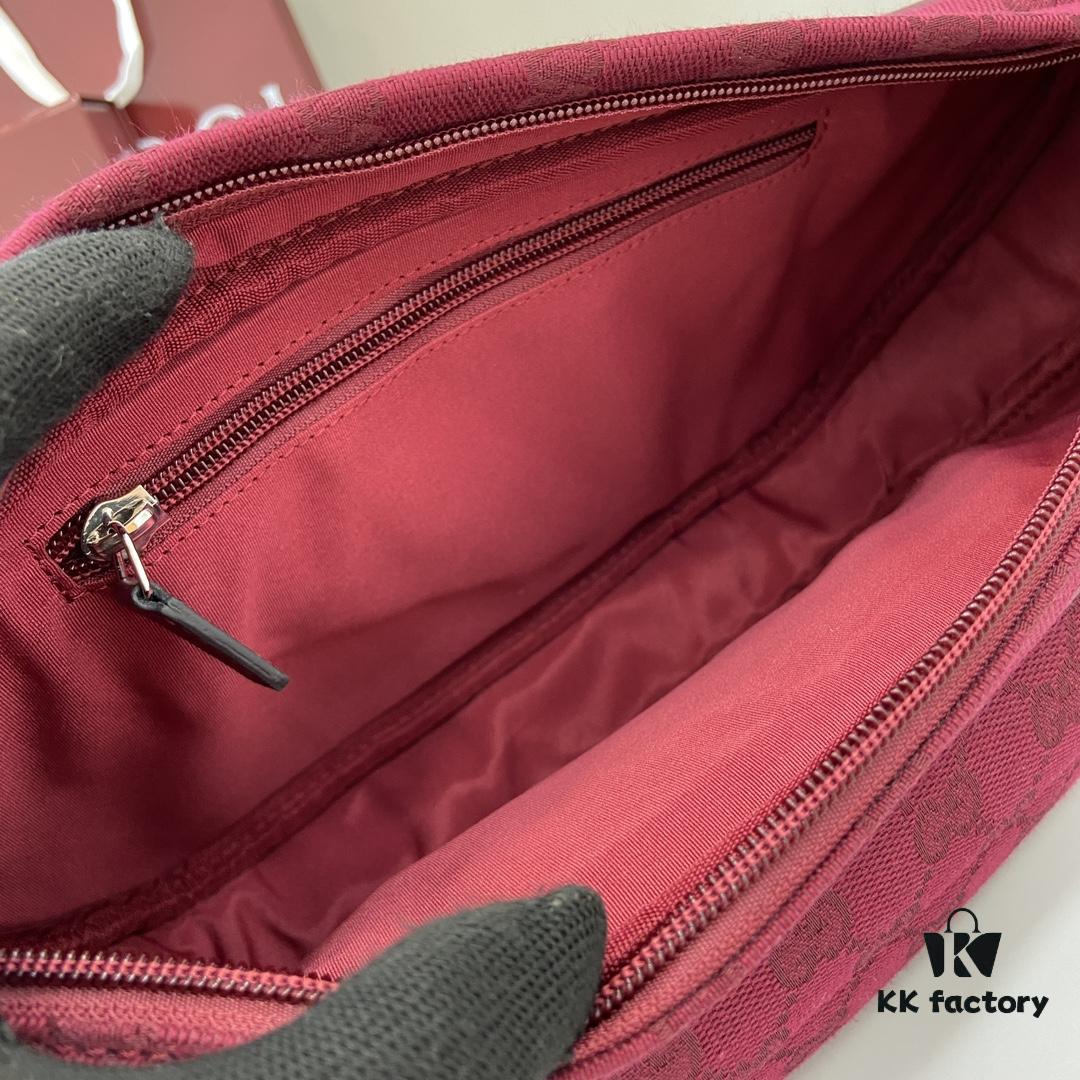 Small GG Crossbody Bag in Rosso Ancora Red GG Canvas - New Arrival