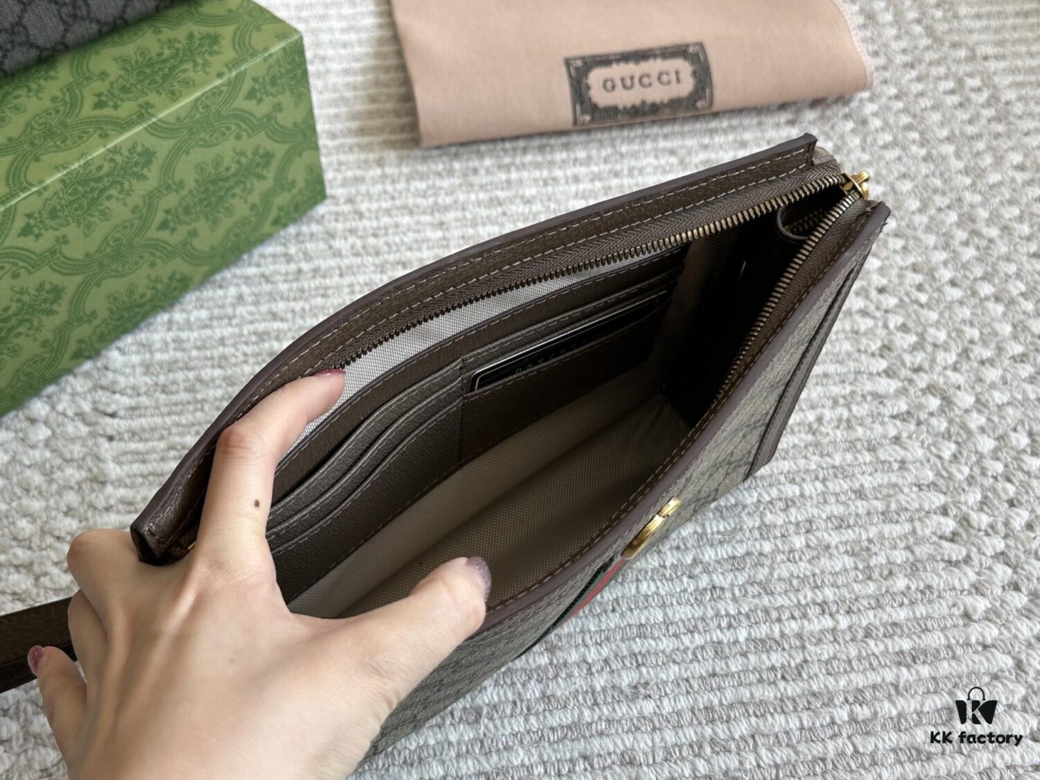 Gucci Men's Classic Clutch