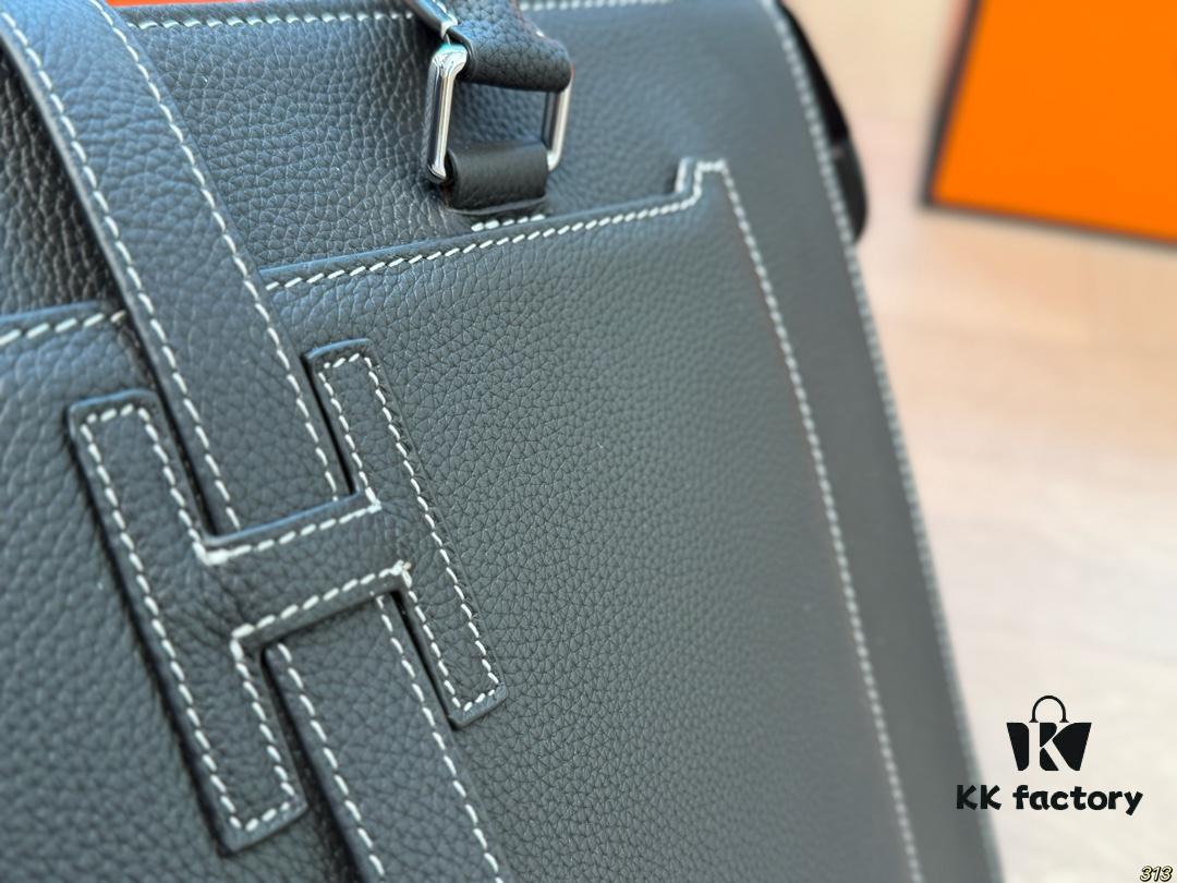 Hermès Hermès Briefcase, Crossbody or Handheld, Spacious for Documents and Laptop, Durable Material, Ideal Choice for Business Men, Size 38 x 28