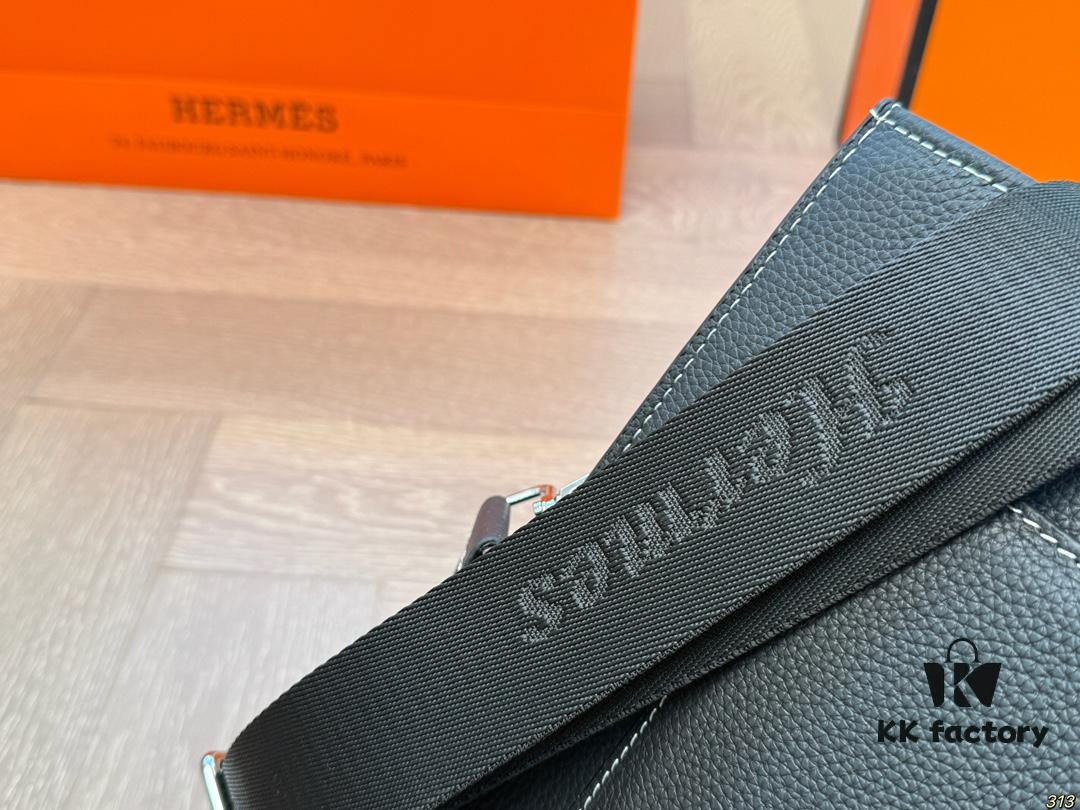 Hermès Hermès Briefcase, Crossbody or Handheld, Spacious for Documents and Laptop, Durable Material, Ideal Choice for Business Men, Size 38 x 28