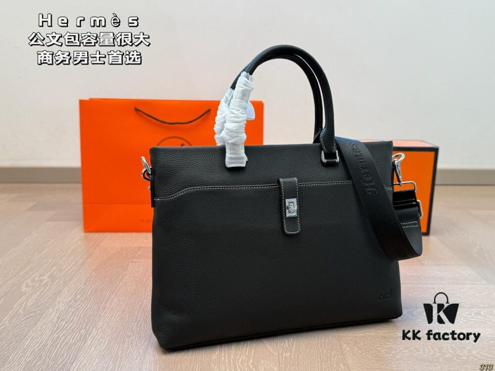 Hermès Men's Briefcase - Versatile Crossbody or Handheld Design with Spacious Interior