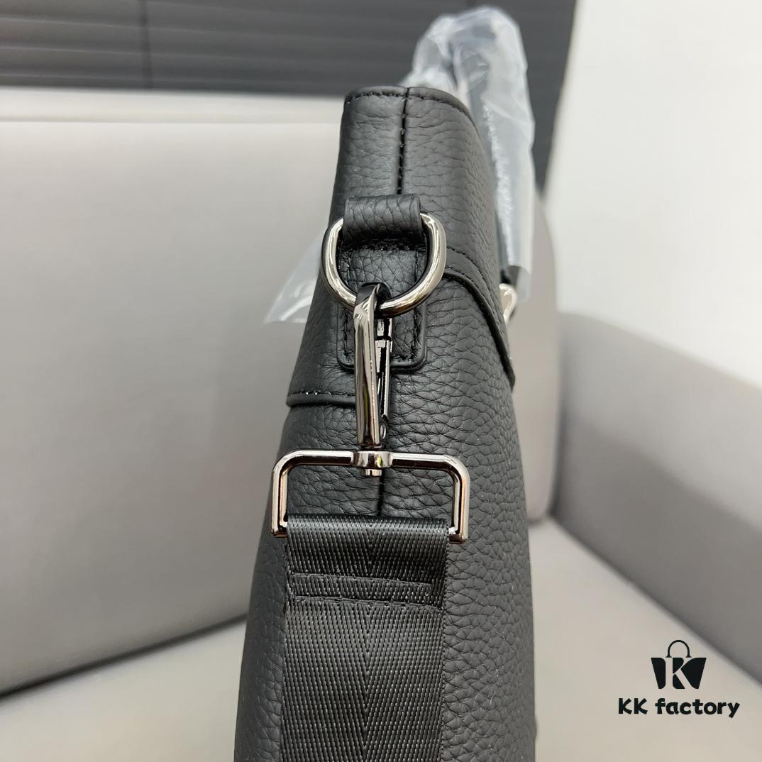 Hermès Men's Embossed Calfskin Briefcase, Casual Handheld Laptop Bag