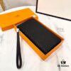Hermès New Men's Small Leather Clutch Wallet - Black, 20x10