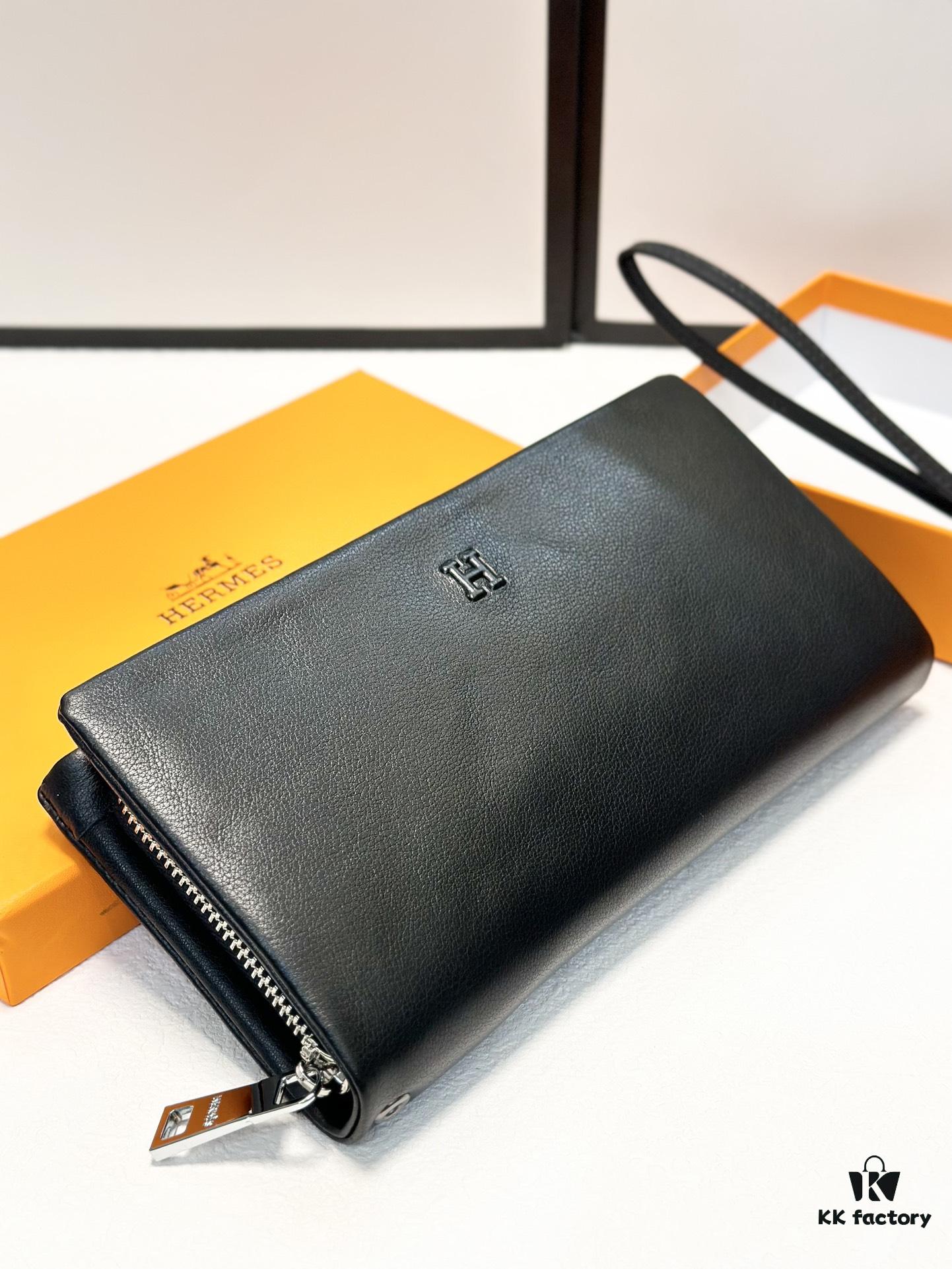 Hermès Black Leather Clutch - 21x10, Model 90095